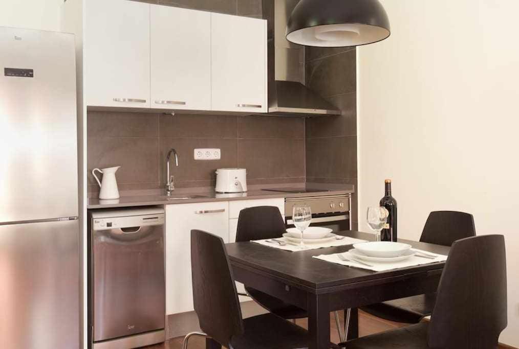 Apart Centrico Con Terraza En Gracia Barcelona Buitenkant foto